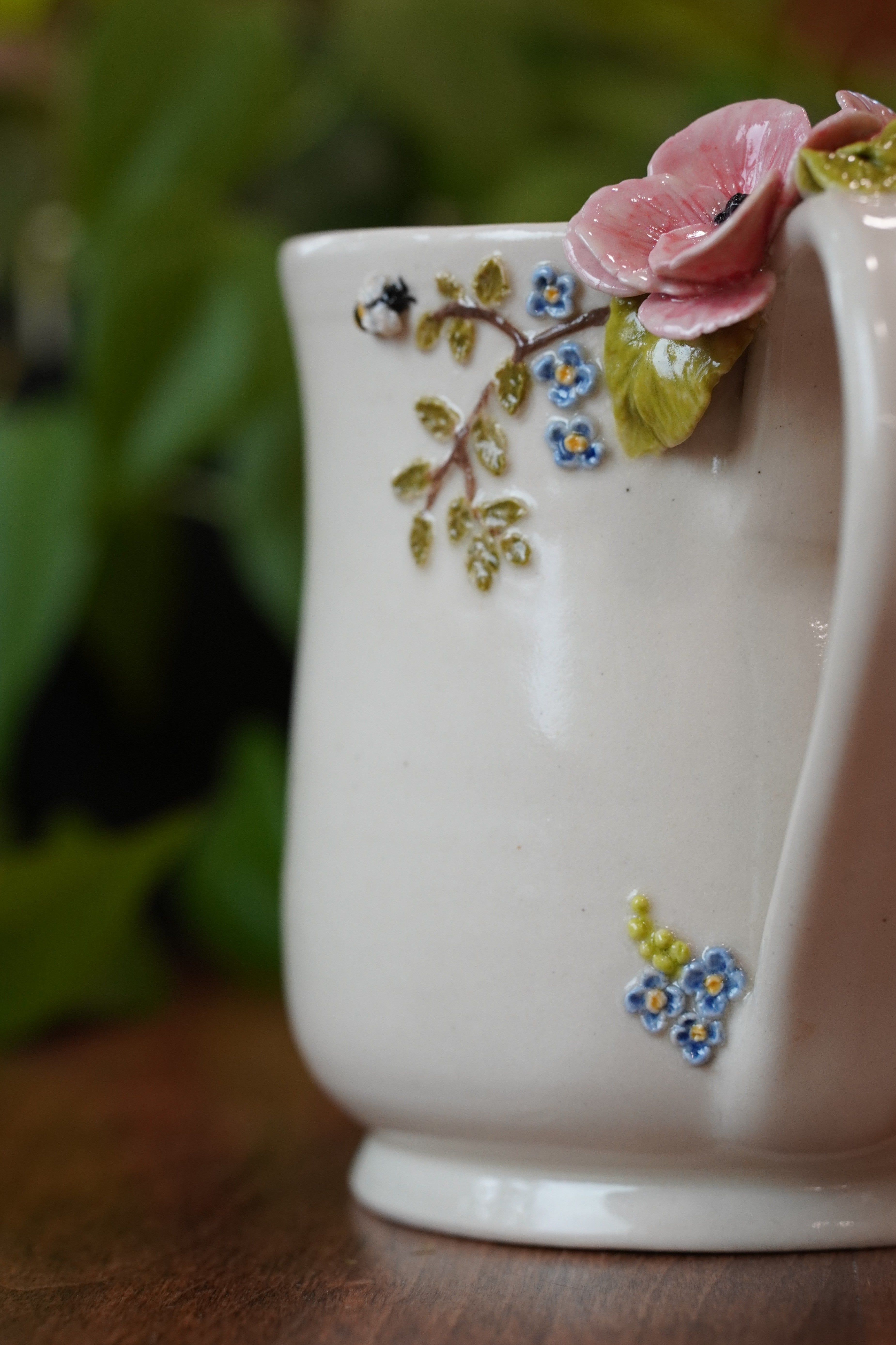 Hand-sculped 3D Honey Bee, Flower Mug