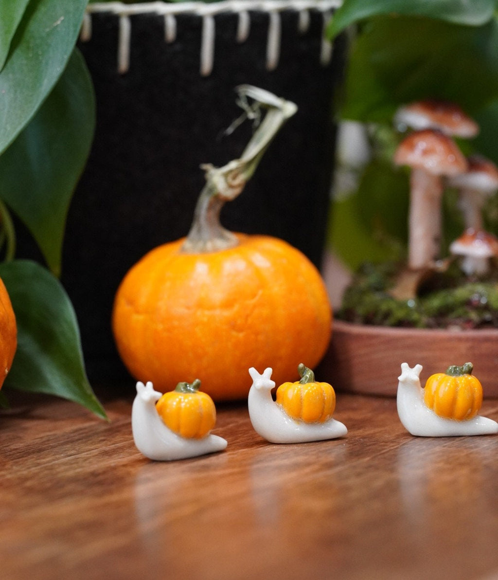 Miniature Ceramic Pumpkin Snail SEASONAL