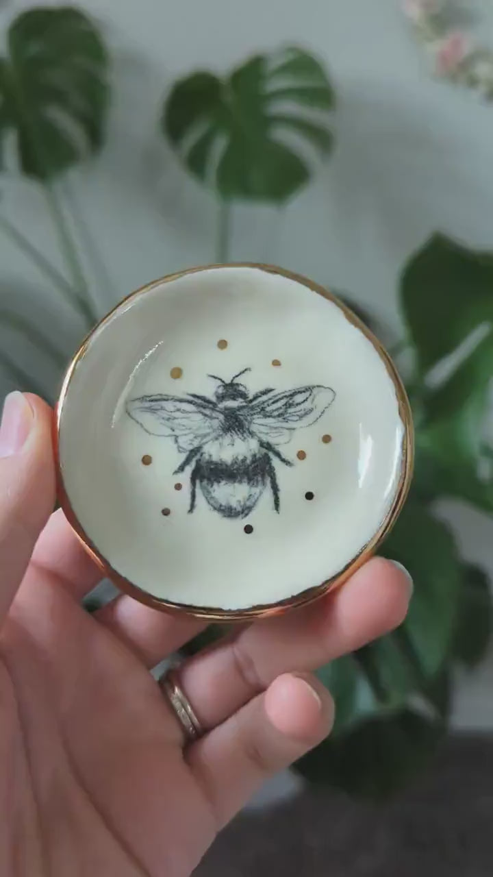 Hand Drawn, Bumble Bee Ring Dish, Teabag Holder with Gold Rim